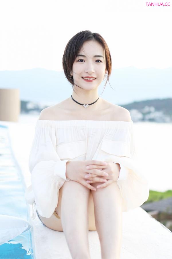 龚天艺 艺儿拿铁 [XIUREN]高清写真图 2020.01.21 艺儿拿铁第13张图片